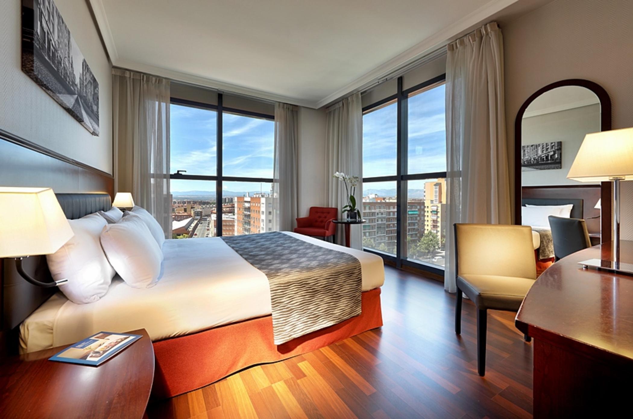 Hotel Crisol Via Castellana à Madrid Extérieur photo