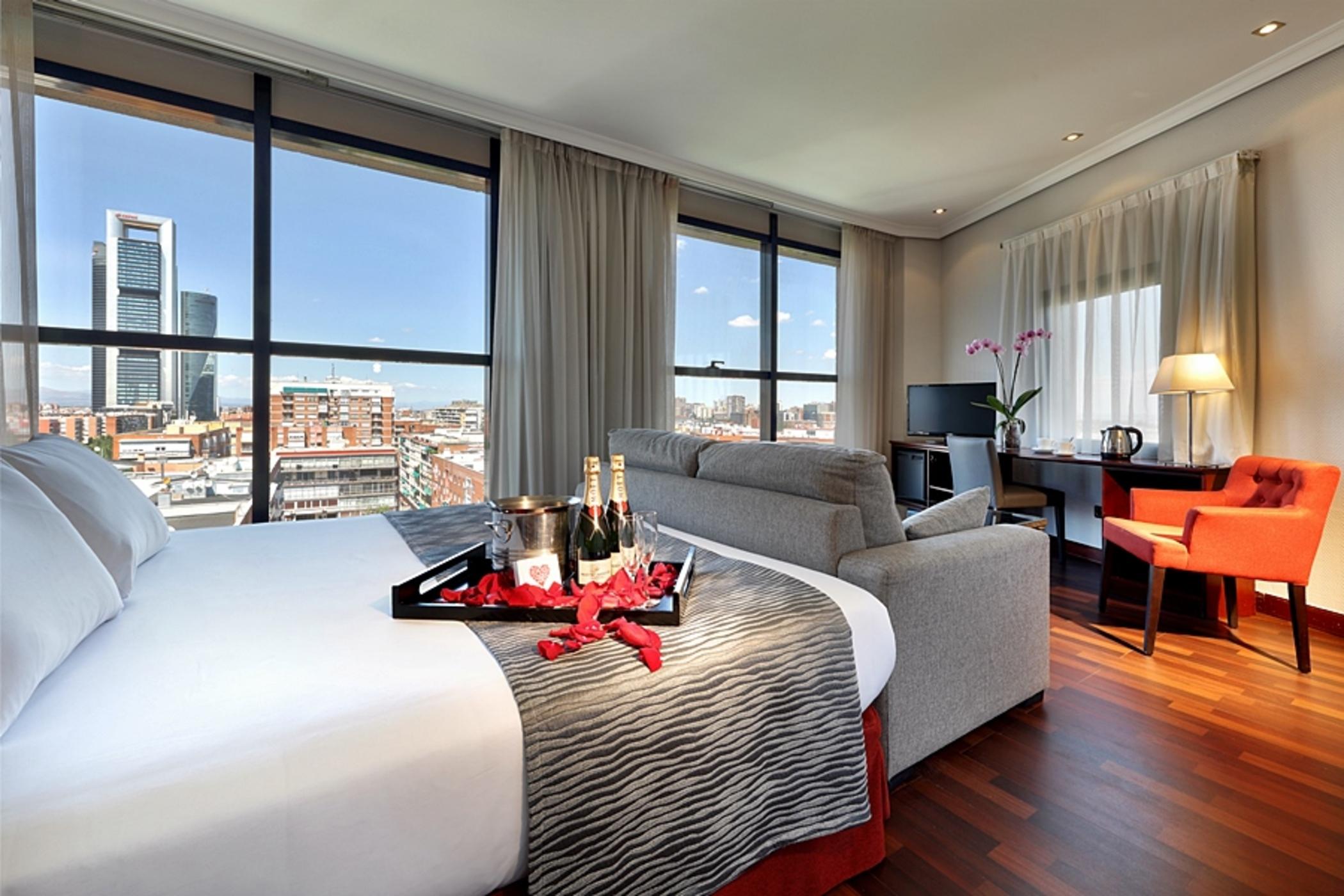 Hotel Crisol Via Castellana à Madrid Extérieur photo